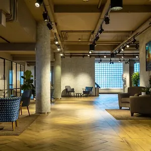Skotel The Hague, Hotelschool Отель